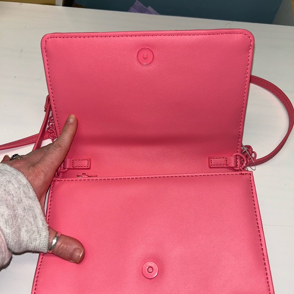 Betsey Johnson Gummy Bear Cross body - Picture 5 of 9